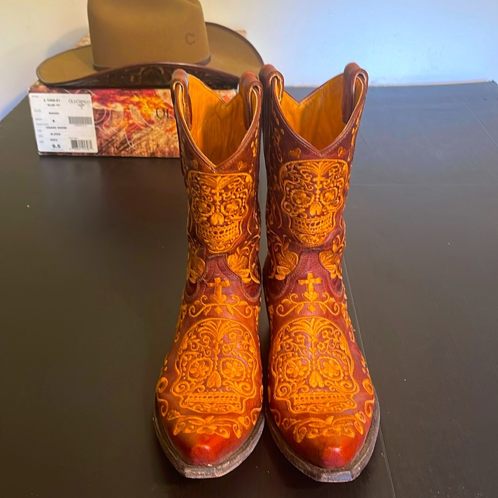 Old Gringo KLAK 10” Mango Boots Size 9.5
EUC with box